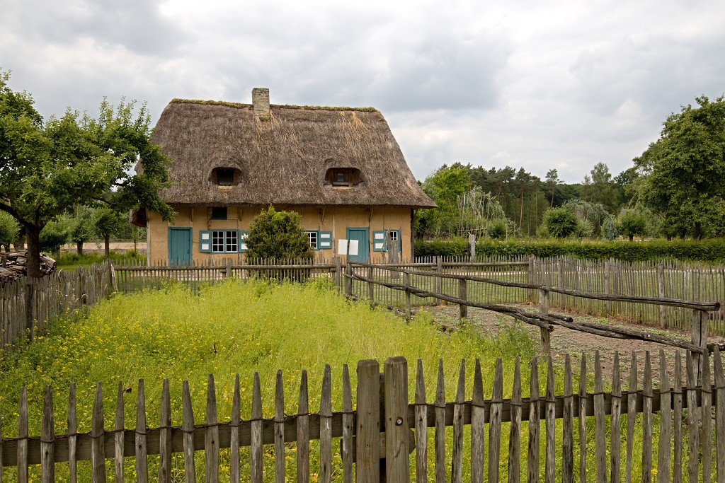 Openluchtmuseum Bokrijk museum belgie hoeve boerderij geit station molen kasteel kerk smidse